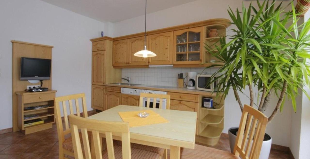 Christine Apartment *