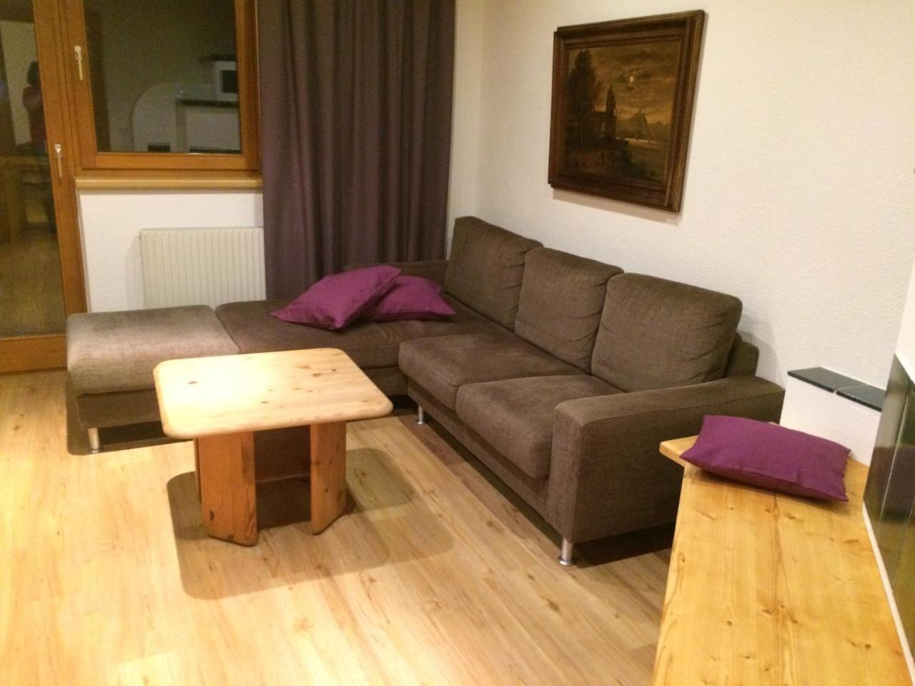 Christine Apartment *